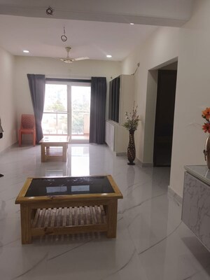 Living Room in 2 BHK Apartment at Alkapuri – for Rent