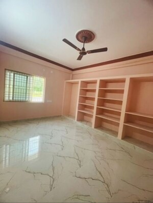 Room in 2 BHK Independent House at Hukumpet – for Sale