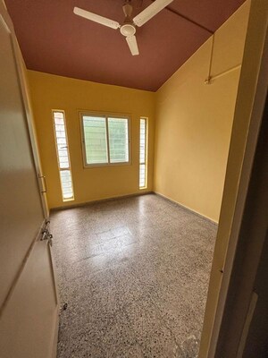 Room in 2 BHK Villa at Lantana Gardens – for Rent