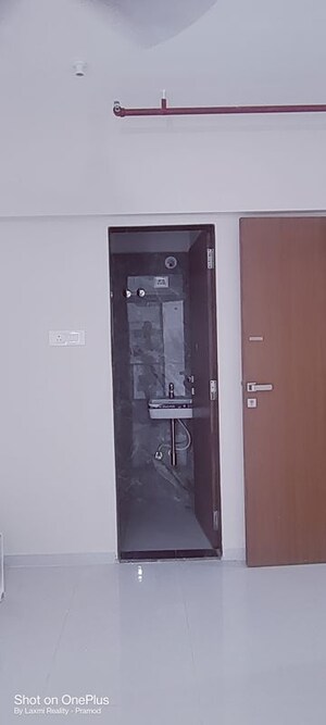 Furnished Amenities in 1.5 BHK Apartment at Dadar West – for Rent