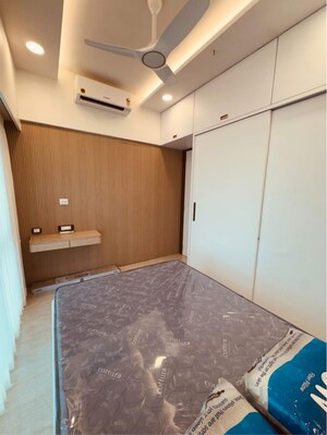 Furnished Amenities in 2 BHK Apartment at Sheth Auris Serenity Tower 3, Malad West – for Rent