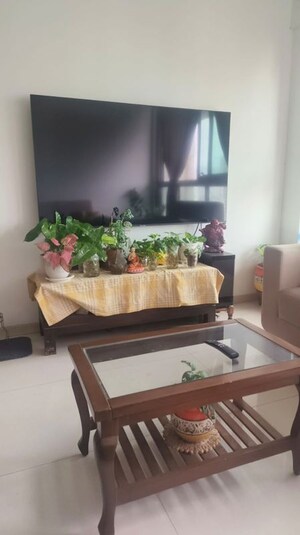 Furnished Amenities in 3 BHK Apartment at Kalpataru Immensa, Kolshet Road – for Rent