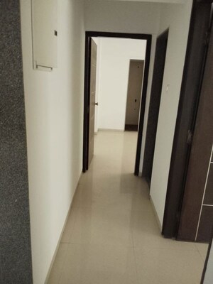  2 BHK Apartment at Shree Niketan, Kandivali West – for Sale