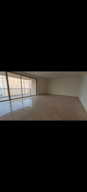 Room in 5 BHK Apartment at Hiranandani Basilius, Ghodbunder Road – for Sale