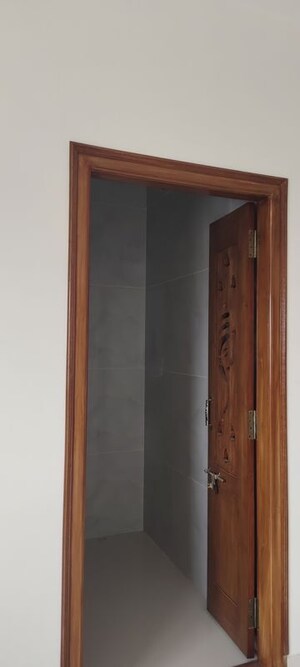 Furnished Amenities in 2 BHK Apartment at Halasuru – for Sale