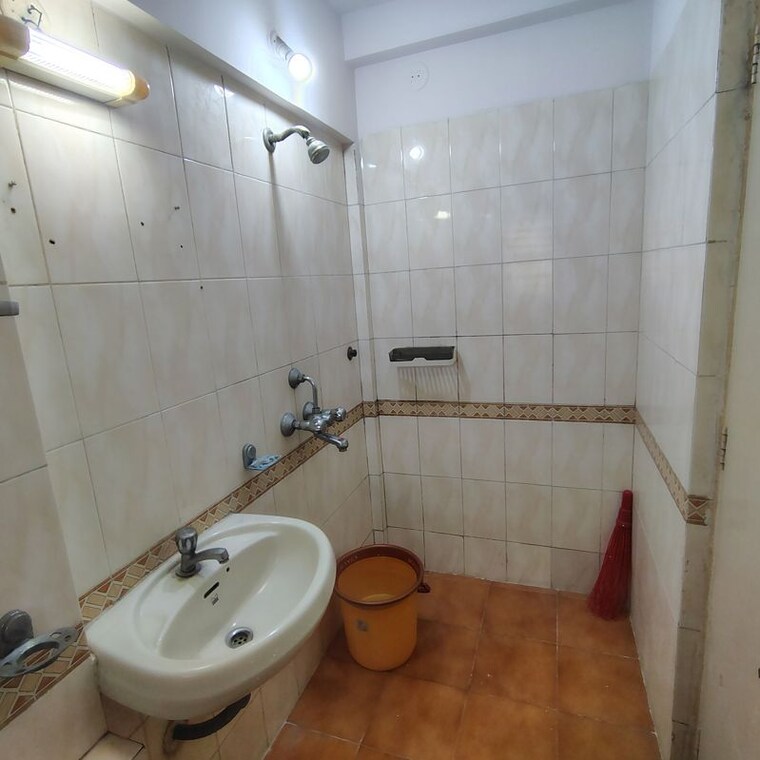 Bathroom, magnolia-vihar-chs 2 Bedroom 700 Sq.Ft. Apartment In Chandivali Mumbai 10632605