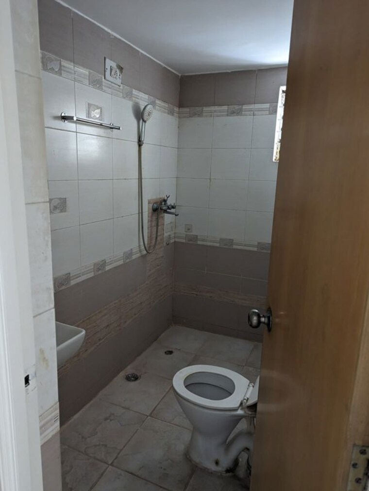 Bathroom, ganga nagar 4 Bedroom 3500 Sq.Ft. Independent House In Ganga Nagar Bangalore 10568790