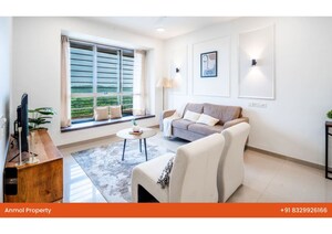 Team Area in 2.5 BHK Apartment at Oberoi Realty Woods, Goregaon East – for Sale