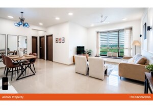 Team Area in 2.5 BHK Apartment at Oberoi Realty Woods, Goregaon East – for Sale