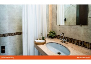 Bathroom in 2.5 BHK Apartment at Oberoi Realty Woods, Goregaon East – for Sale
