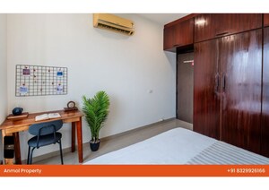 Bedroom in 2.5 BHK Apartment at Oberoi Realty Woods, Goregaon East – for Sale