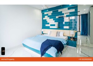 Bedroom in 5 BHK Apartment at Oberoi Realty Esquire, Goregaon East – for Sale