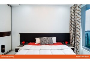 Bedroom in 5 BHK Apartment at Oberoi Realty Esquire, Goregaon East – for Sale
