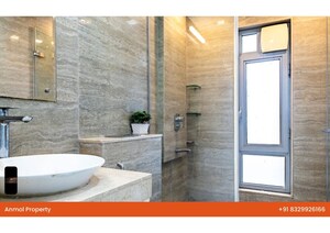 Bathroom in 5 BHK Apartment at Oberoi Realty Esquire, Goregaon East – for Sale