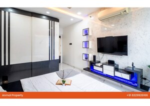 Team Area in 5 BHK Apartment at Oberoi Realty Esquire, Goregaon East – for Sale