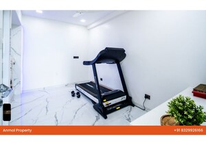 Furnished Amenities in 5 BHK Apartment at Oberoi Realty Esquire, Goregaon East – for Sale