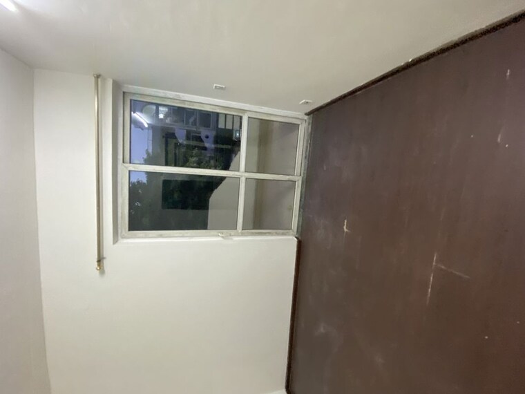 Room, bptp-park-81 3.5 Bedroom 275 Sq.Yd. Builder Floor In Sector 81 Faridabad 10632658