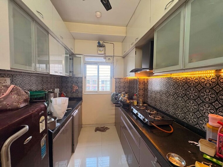 Kitchen, kolshet industrial area 1 Bedroom 550 Sq.Ft. Apartment In Kolshet Industrial Area Thane 10628545