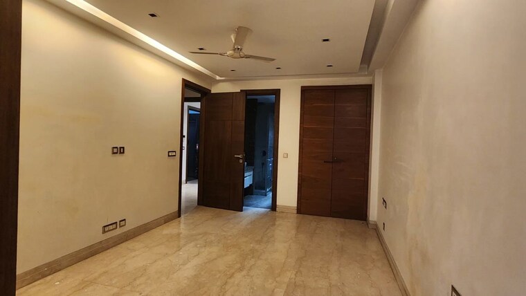Room, greater kailash i 4 Bedroom 2800 Sq.Ft. Builder Floor In Greater Kailash I Delhi 10632671