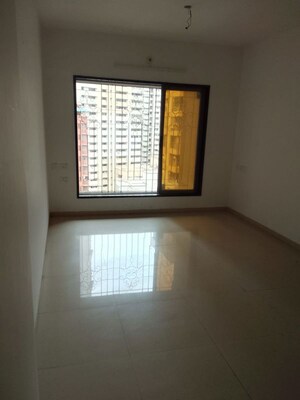 Room in 2 BHK Apartment at Shree Niketan, Kandivali West – for Sale