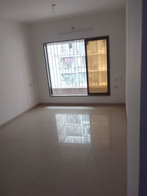 Room in 2 BHK Apartment at Shree Niketan, Kandivali West – for Sale