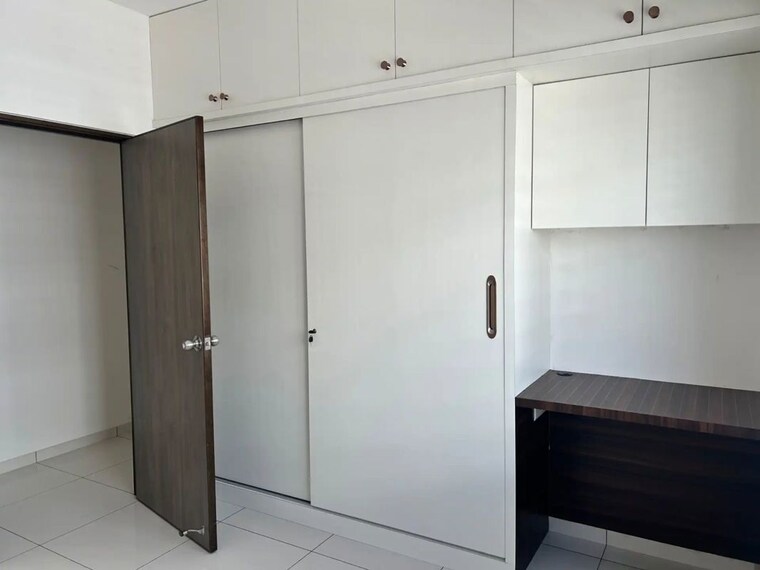 Bathroom, sobha-dream-acres 2 Bedroom 1050 Sq.Ft. Apartment In Panathur Bangalore 10632679
