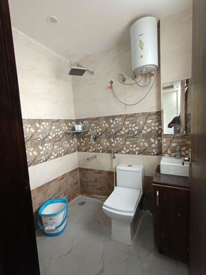 Team Area in 1 RK Builder Floor at Sushant Lok I – for Rent