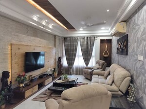 Living Room in 4 BHK Apartment at Universal Botanika Tower A And B, Gachibowli – for Sale