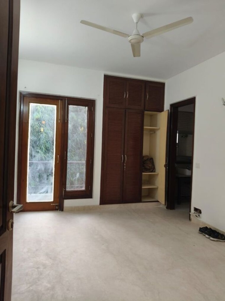 Room, vasant vihar 4 Bedroom 2500 Sq.Ft. Builder Floor In Vasant Vihar Delhi 10632686