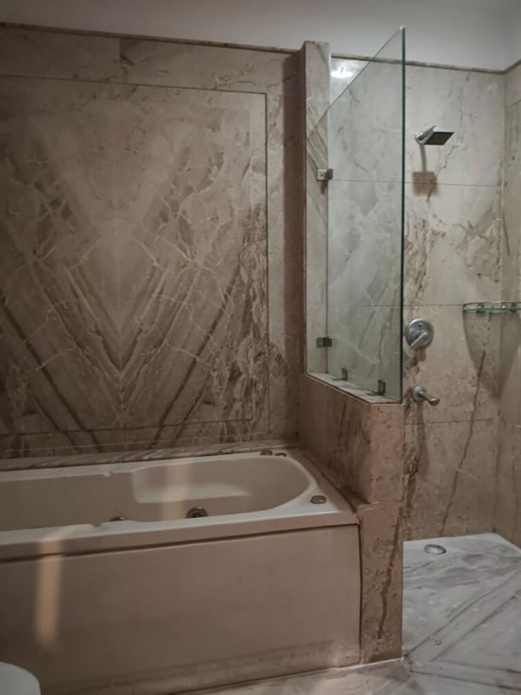 Bathroom, vasant vihar 4 Bedroom 2500 Sq.Ft. Builder Floor In Vasant Vihar Delhi 10632686