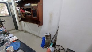 Furnished Amenities in 2 BHK Apartment at Man Niketan CHS, Malad West – for Rent