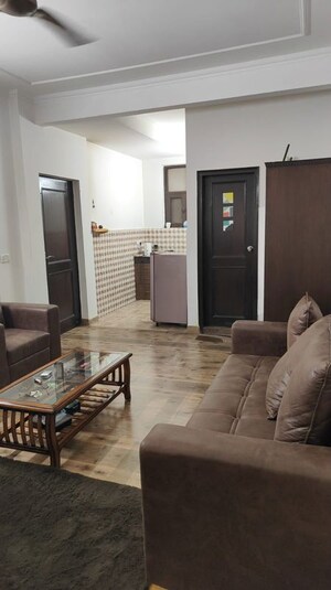 Living Room in 1 RK Builder Floor at Ansal Sushant Lok I, Sector 43 – for Rent
