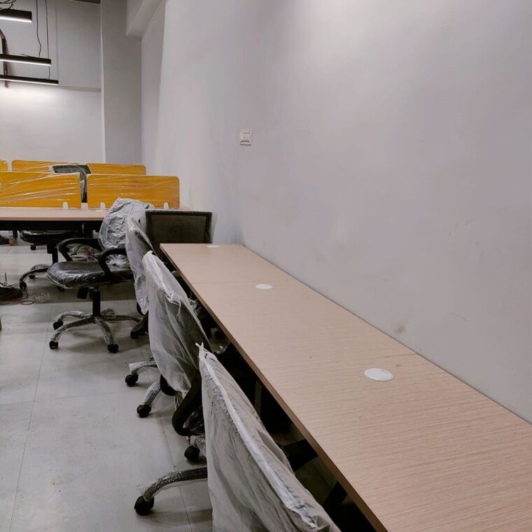 Team Area, lower parel west Commercial Office Space 580 Sq.Ft. In Lower Parel West Mumbai 10632730