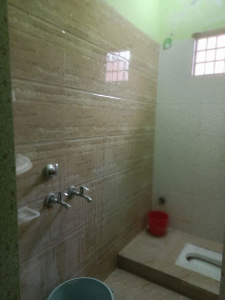 Bathroom, maan-sona-apartments 2 Bedroom 850 Sq.Ft. Builder Floor In Shahberi Greater Noida 10632738