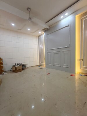 Room in 2 BHK Builder Floor at Vasundhara – for Sale