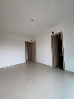Room in 2 BHK Apartment at Divine Aspen Garden, Goregaon East – for Rent