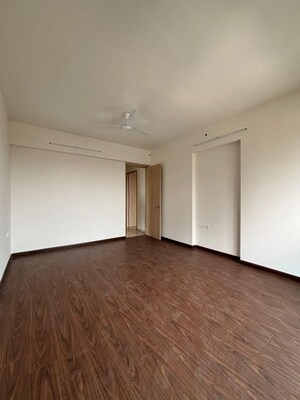 Room in 2 BHK Apartment at Divine Aspen Garden, Goregaon East – for Rent