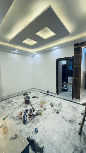 Room in 3 BHK Builder Floor at Shakti Khand 2 – for Sale