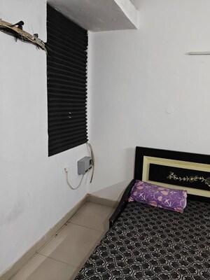 Furnished Amenities in 1.5 BHK Builder Floor at ABCZ East Sapphire, Sector 45 – for Rent