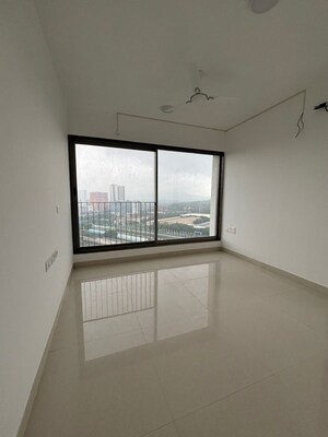 Room in 3 BHK Apartment at Ekta Tripolis, Goregaon West – for Rent