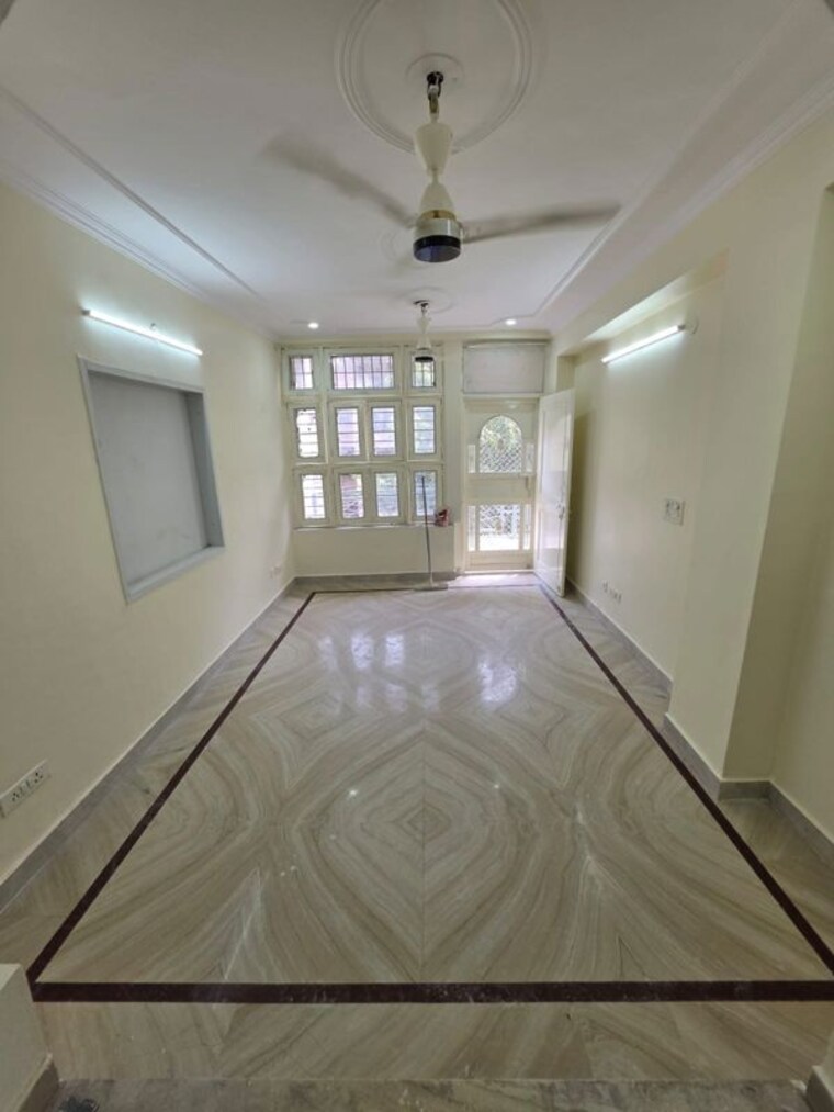 Room, rajouri garden 3 Bedroom 1800 Sq.Ft. Builder Floor In Rajouri Garden Delhi 10511596