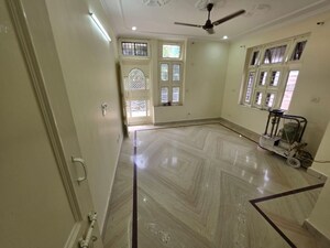 Room in 3 BHK Builder Floor at Rajouri Garden – for Rent