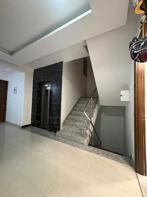 Room in 2 BHK Builder Floor at Chattarpur – for Rent