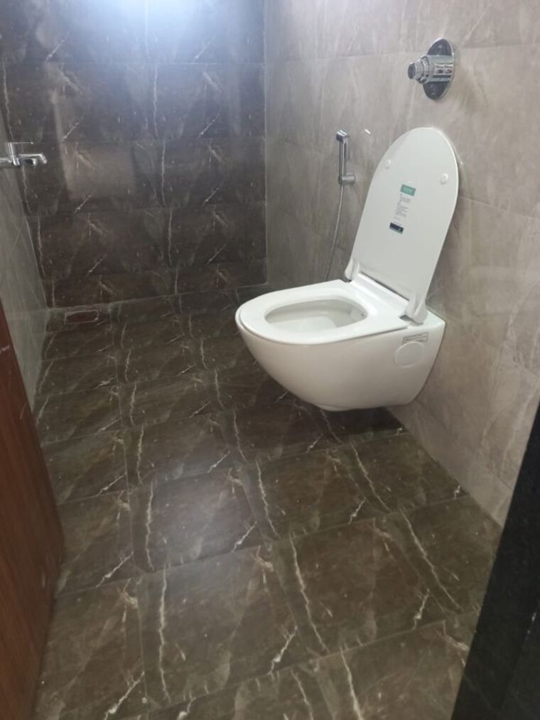 Bathroom, pristine-ilife 3 Bedroom 11000 Sq.Ft. Apartment In Mundhwa Pune 10632753