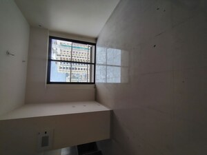 Room in 2 BHK Apartment at Kalpataru Srishti Namaah, Mira Road – for Rent