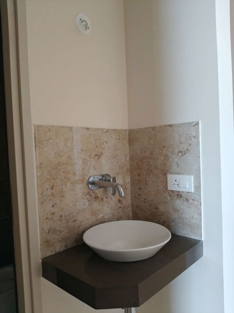 Bathroom, gini-viviana 2.5 Bedroom 950 Sq.Ft. Apartment In Balewadi Pune 10632867