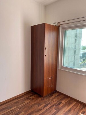 Room in 2.5 BHK Apartment at LnT Raintree Boulevard, Hebbal – for Rent