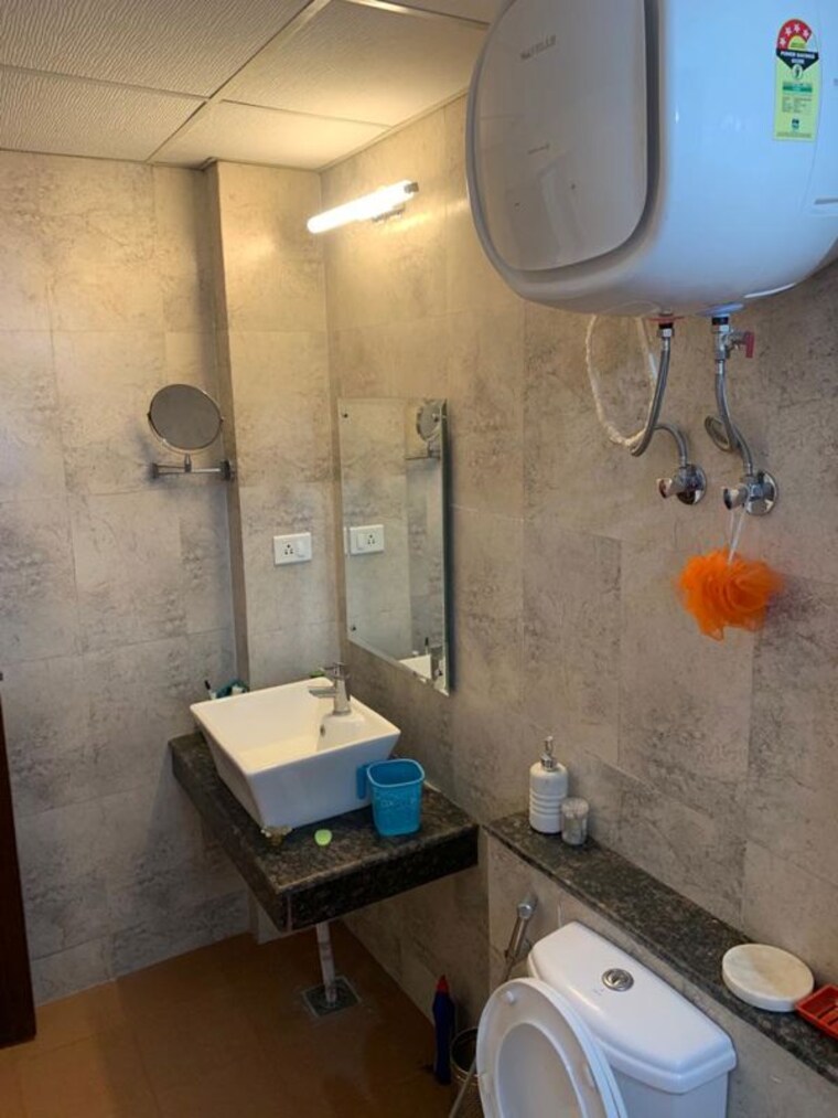 Bathroom, gazipur 3 Bedroom 1650 Sq.Ft. Apartment In Gazipur Zirakpur 10632882