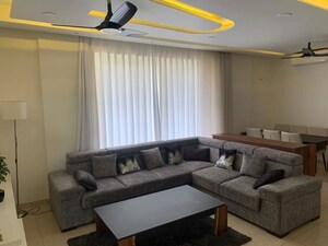 Team Area in 3 BHK Apartment at Gazipur – for Rent