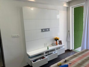 Furnished Amenities in 3 BHK Apartment at Gazipur – for Rent